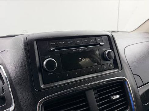 Used 2015 RAM C/V Tradesman FWD image 23
