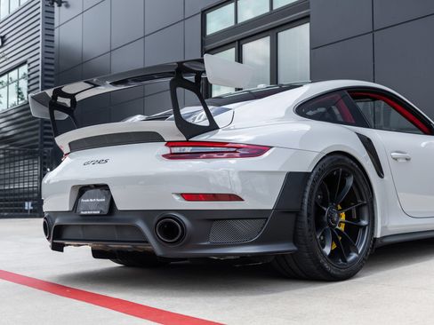 Certified 2019 Porsche 911 GT2 RS RWD image 20