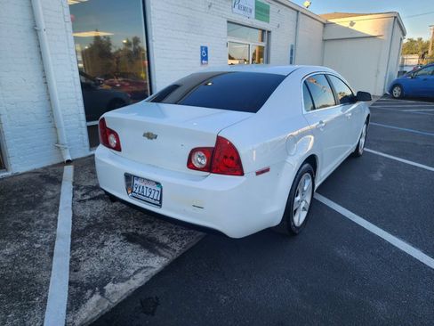 Used 2009 Chevrolet Malibu LS FWD image 3
