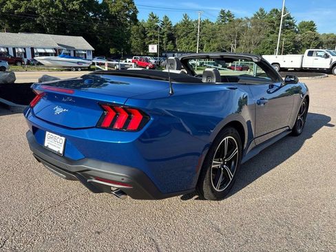 Used 2024 Ford Mustang Convertible RWD image 3