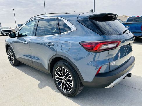 Used 2025 Ford Escape PHEV w/ PHEV Premium Package image 41