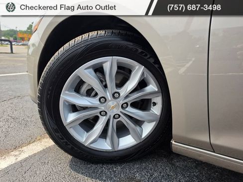 Used 2024 Chevrolet Malibu LT FWD image 13