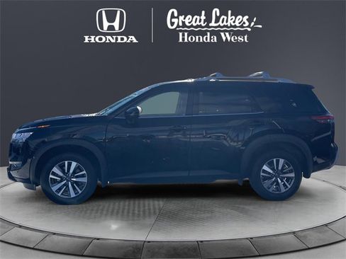 Used 2024 Nissan Pathfinder SL w/ Lighting Package (N92) image 2