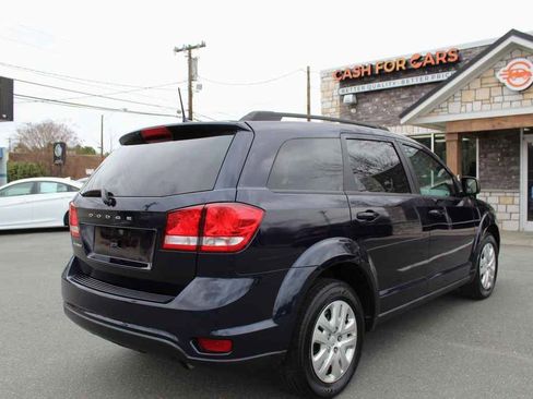 Used 2019 Dodge Journey SE w/ Premium Group image 5