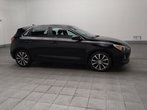 Used 2018 Hyundai Elantra GT FWD image 11