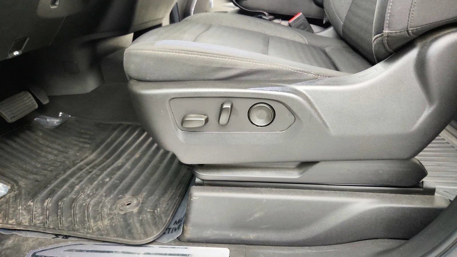 Used 2023 GMC Sierra 1500 Elevation AWD/4WD image 15