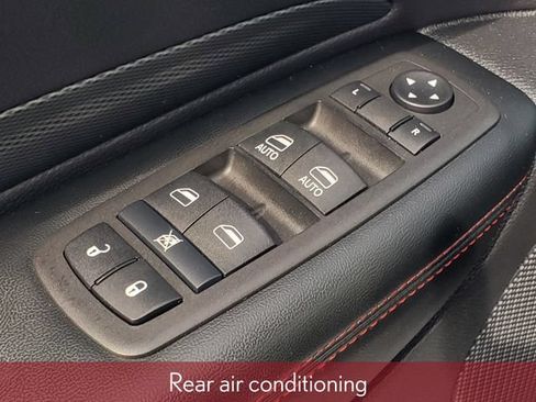 Used 2025 Dodge Durango GT w/ Blacktop Package AWD/4WD image 13