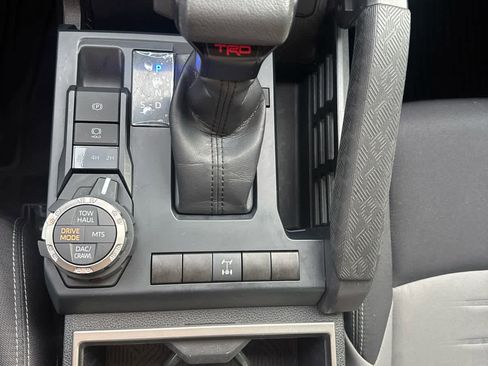 Used 2025 Toyota Tacoma TRD Off-Road image 14
