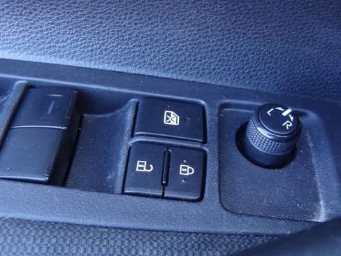 Used 2023 Toyota Corolla LE image 18