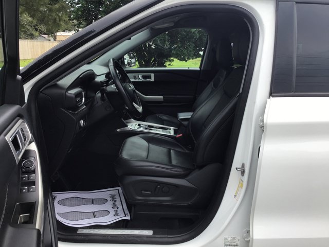 Used 2023 Ford Explorer Limited w/ Equipment Group 301A RWD image 9
