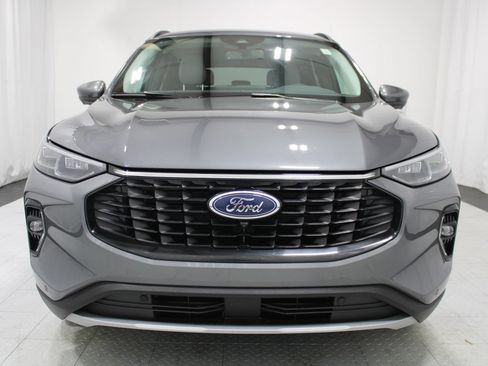 Used 2023 Ford Escape Platinum AWD/4WD image 3