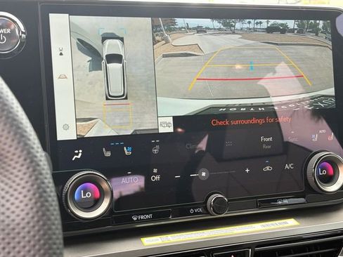 New 2026 Lexus TX 500h AWD image 17