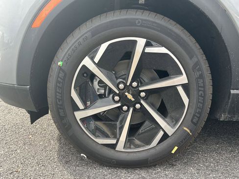 New 2026 Chevrolet Equinox EV LT image 8