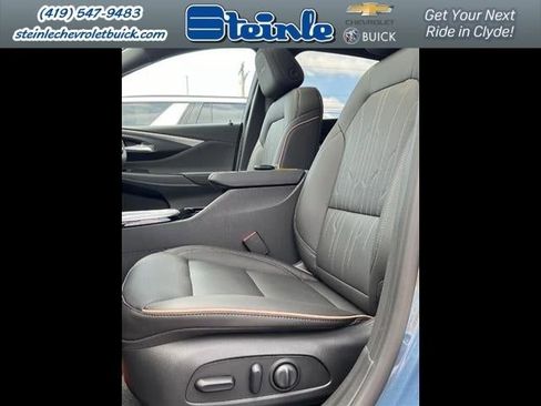 Used 2024 Buick Envista Avenir image 25