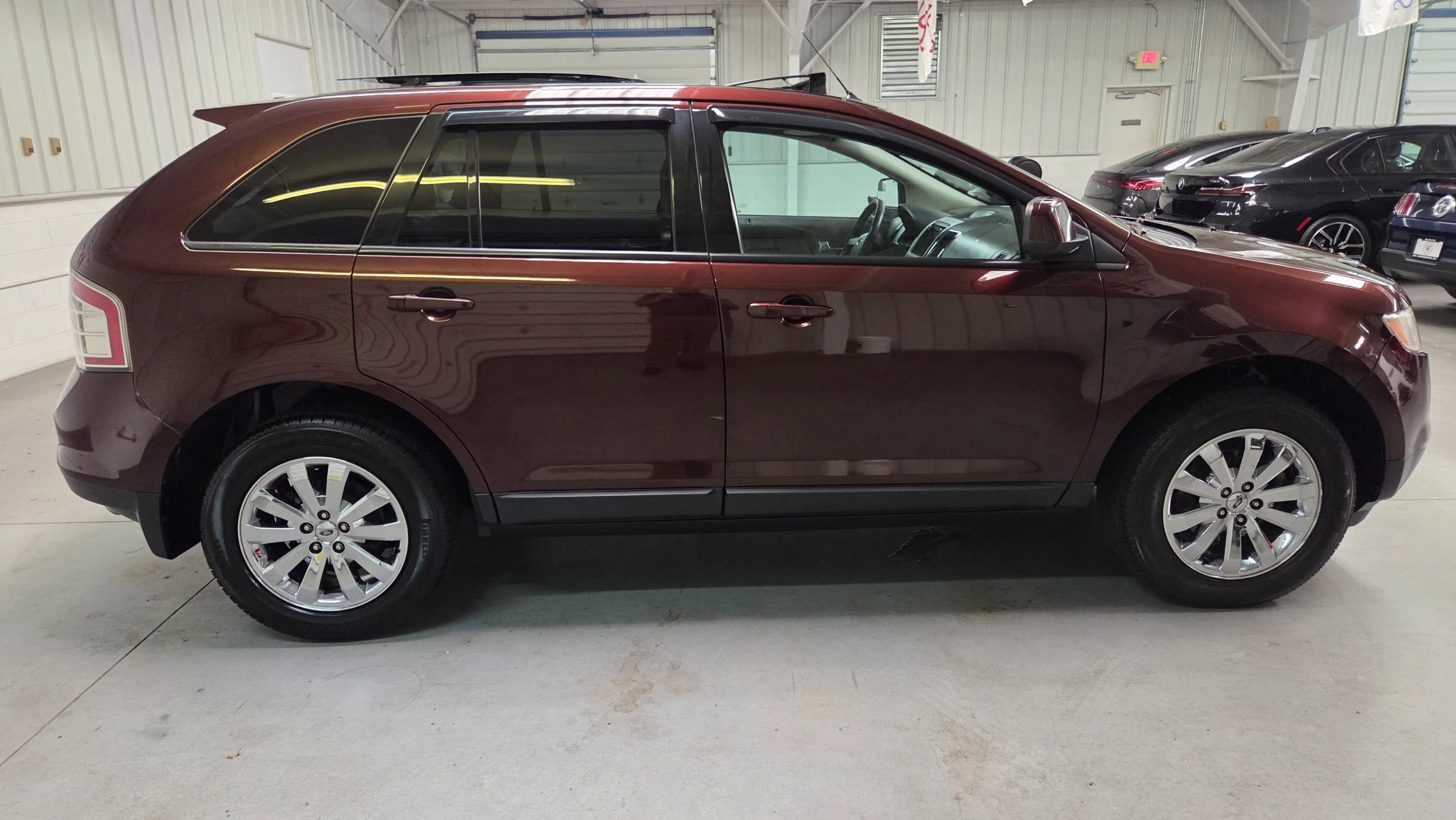 Used 2010 Ford Edge SEL FWD image 9