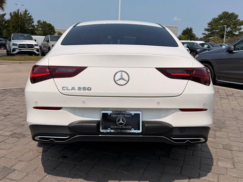 Used 2025 Mercedes-Benz CLA 250 image 9