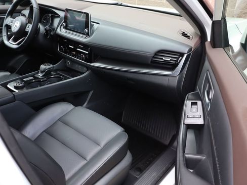 Used 2021 Nissan Rogue SV w/ Premium Package AWD/4WD image 46