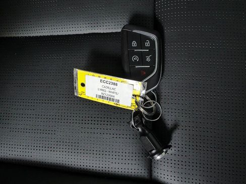 Used 2024 Cadillac Lyriq Luxury AWD/4WD image 25