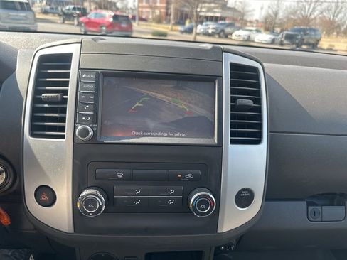 Used 2019 Nissan Frontier SV image 13
