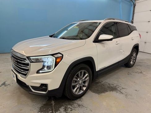 Used 2022 GMC Terrain SLT w/ Infotainment Package II image 1
