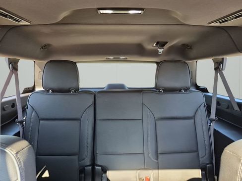 Used 2022 GMC Yukon XL Denali w/ Denali Premium Package image 25