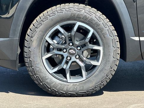 New 2026 Chevrolet Equinox ACTIV w/ Convenience Package III image 26