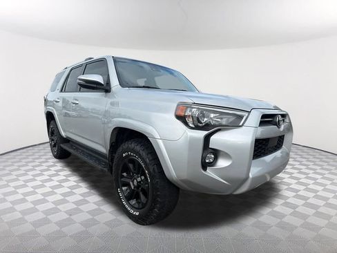 Used 2021 Toyota 4Runner SR5 Premium AWD/4WD image 3