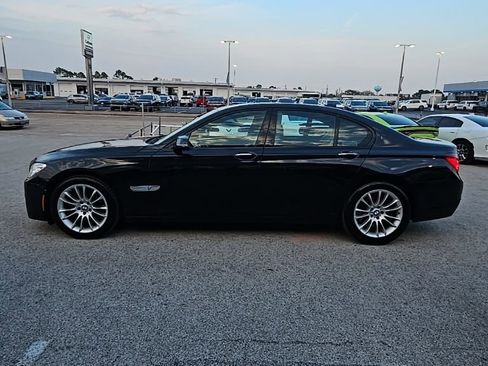 Used 2015 BMW 750i image 4