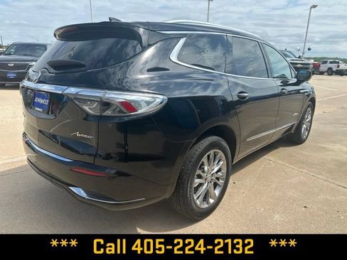 Used 2023 Buick Enclave Avenir AWD/4WD image 8