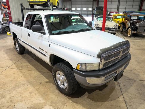 Used 1999 Dodge Ram 1500 Truck 4x4 Quad Cab image 14