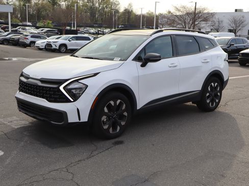 Used 2023 Kia Sportage X-Line w/ X-Line Premium Package image 5