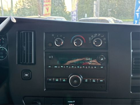 Used 2016 GMC Savana 2500 image 13