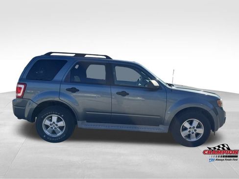 Used 2010 Ford Escape XLT image 7