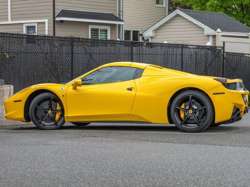 Used 2013 Ferrari 458 Spider RWD image 49