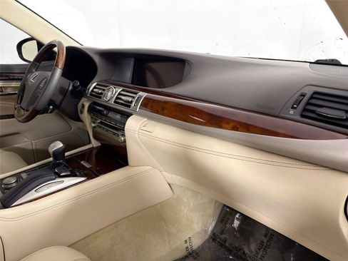 Used 2017 Lexus LS 460 L RWD image 45