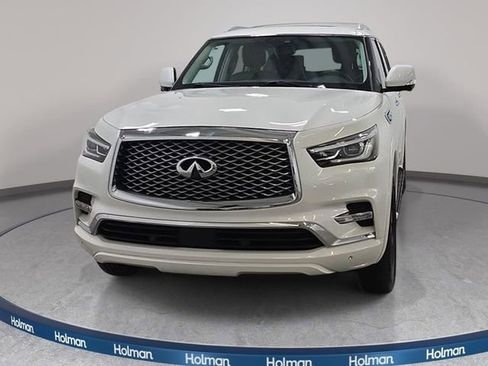Used 2019 INFINITI QX80 Luxe w/ Proassist Package AWD/4WD image 3