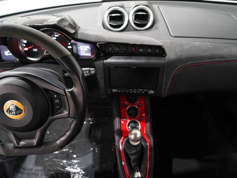 Used 2020 Lotus Evora RWD image 12