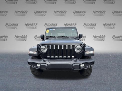 Used 2023 Jeep Wrangler Unlimited Sahara AWD/4WD image 3