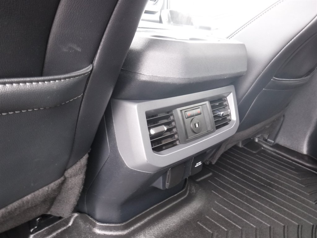 Used 2024 Ford F250 Lariat w/ Sport Appearance Package AWD/4WD image 15