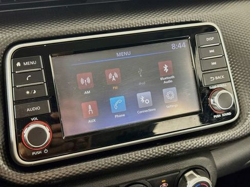 Used 2018 Nissan Kicks S FWD image 16