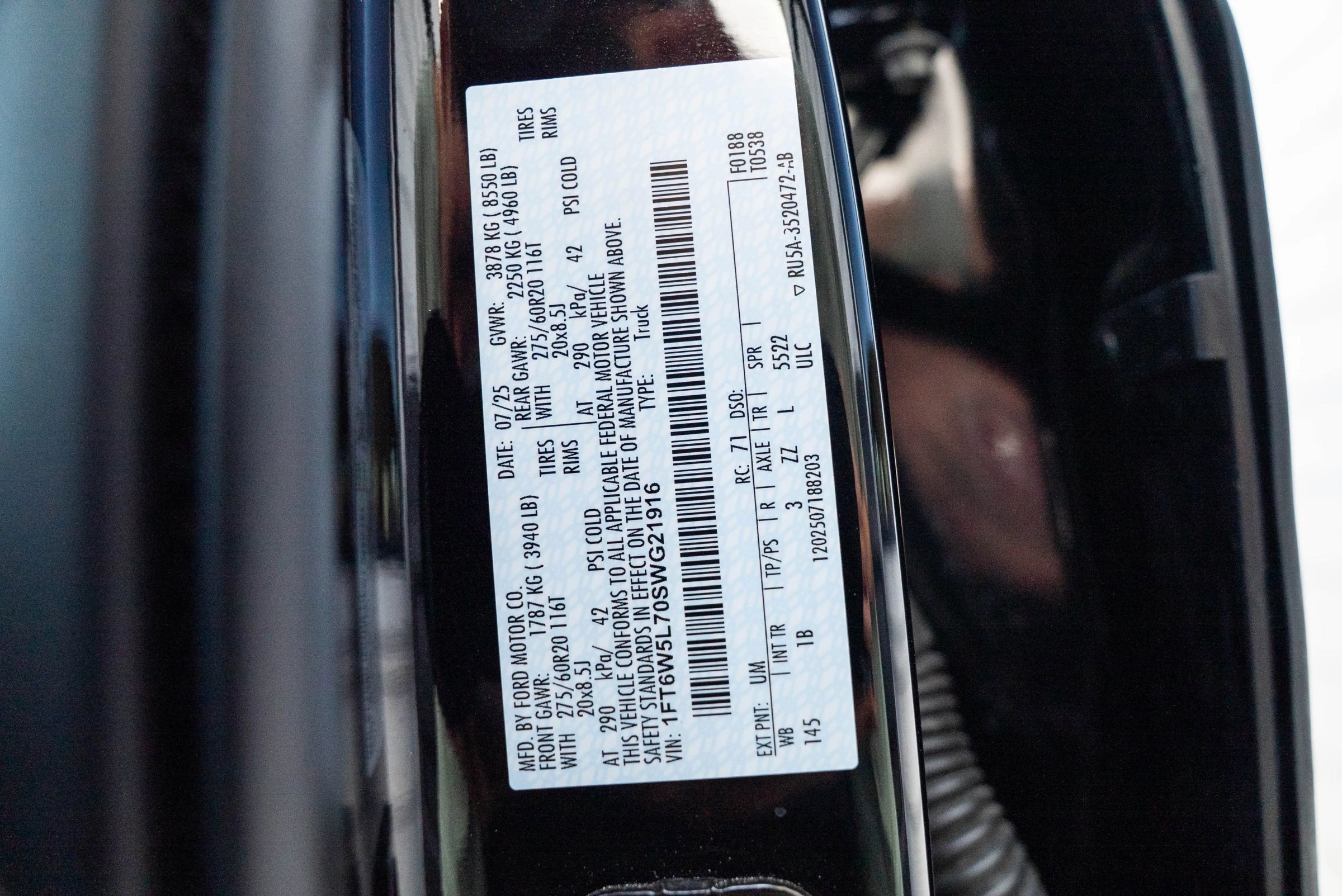 Used 2025 Ford F150 Lightning Lariat AWD/4WD image 28