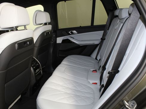 New 2026 BMW X5 xDrive40i w/ Climate Comfort Package image 20