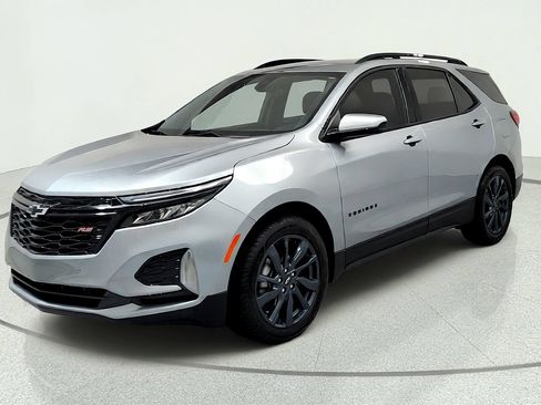 Used 2024 Chevrolet Equinox RS w/ LPO, Floor Liner Package FWD image 1