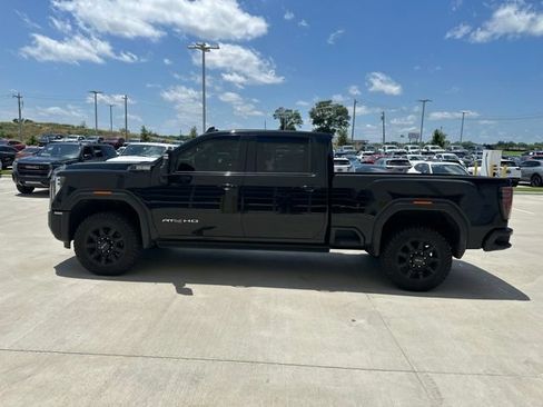 Used 2025 GMC Sierra 2500 AT4 w/ AT4 Premium Plus Package AWD/4WD image 6