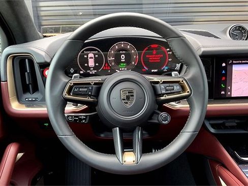 New 2025 Porsche Cayenne Turbo image 7