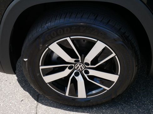 Certified 2023 Volkswagen Atlas SE AWD/4WD image 15