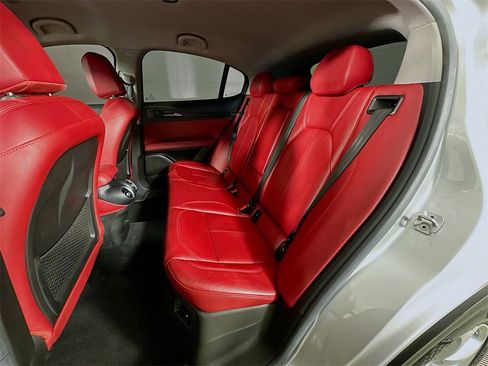 Used 2019 Alfa Romeo Stelvio image 28