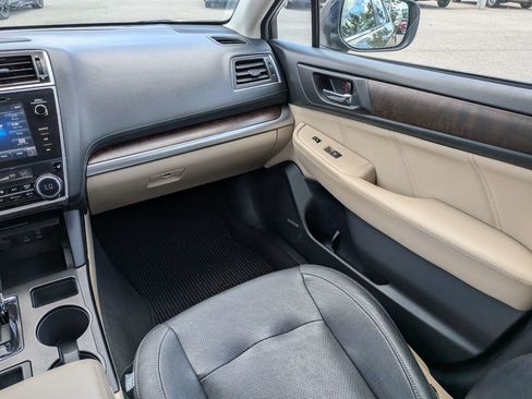 Used 2018 Subaru Outback 2.5i Limited AWD/4WD image 17