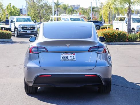 Used 2025 Tesla Model Y Long Range AWD/4WD image 5