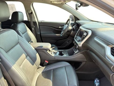 Used 2023 GMC Acadia SLT AWD/4WD image 12